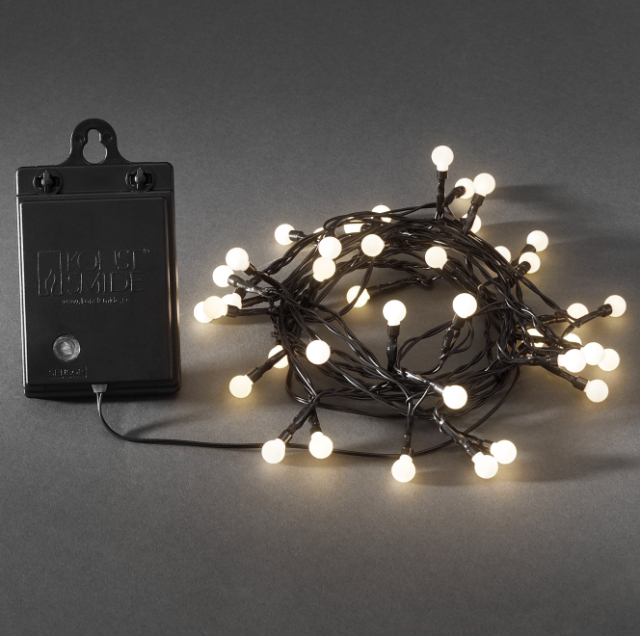 Vianočné osvetlenie vonkajšie, 40 LED guličky 10mm, na baterie, časovač, senzor na tmu, 3.90m, teplé biele